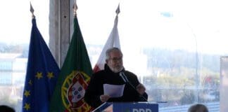 Isaltino Morais defendeu a desafetação de terrenos da reserva agrícola nacional para habitação pública.