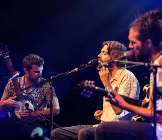 SÉTIMA EDIÇÃO DE ‘SOAM AS GUITARRAS’ ARRANCA JÁ NO DIA 13 DE ABRIL Esta sétima edição de 'Soam as Guitarras' vai começar com o espetáculo de Frankie Chavez, que convida Nuno Rafael, para apresentar o seu novo disco