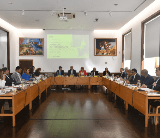 A conferência está marcada para o dia 19 de abril em Oeiras e realiza-se em cinco espaços. Estes são o Auditório Municipal Eunice Muñoz, Livraria/Galeria Municipal Verney, Centro Cultural Palácio do Egipto, Mercado Municipal de Oeiras e Forte de São Julião da Barra.