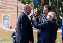 Alta Condecoração Nacional do Crachá de Ouro da Liga dos Bombeiros Portugueses.