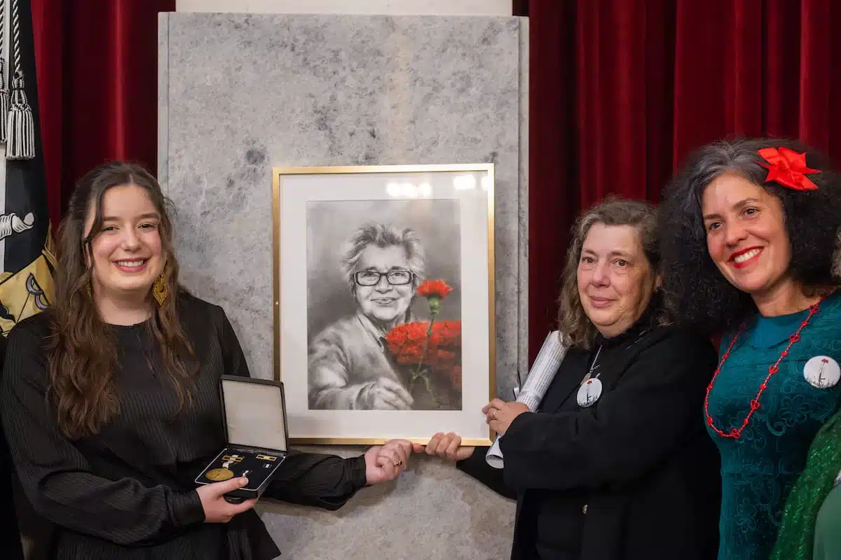 Honoring a Revolutionary Hero: Celeste Caeiro Receives Posthumous Medal of Honor from Lisbon