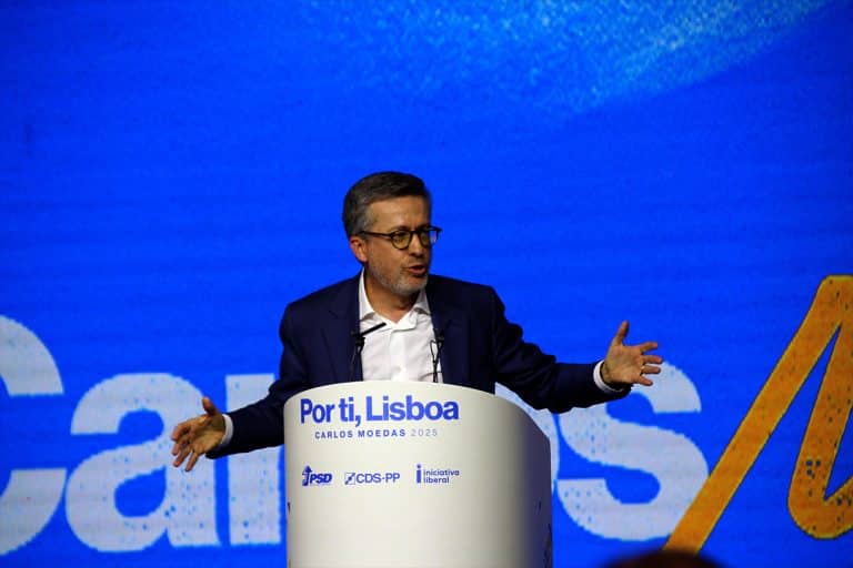 Montenegro pede maioria absoluta a Moedas