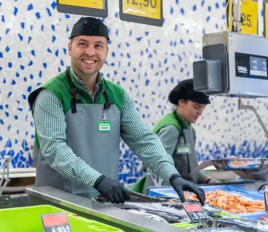 Mercadona atribui mais uma semana de férias e mais um vencimento a todos os trabalhadores