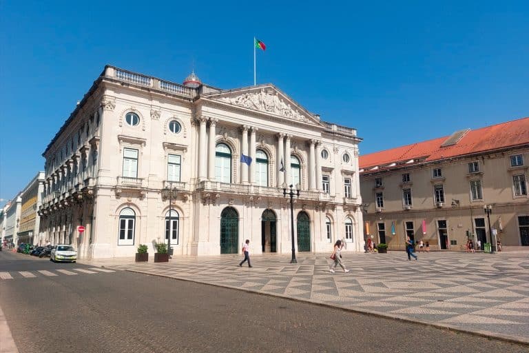 PS e CDU apontam falhas e desinvestimento no orçamento de 2026 da CML