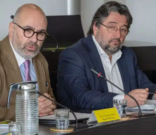 Ricardo Leão denuncia “estado obsoleto” da rede de saneamentos e pede investimento urgente
