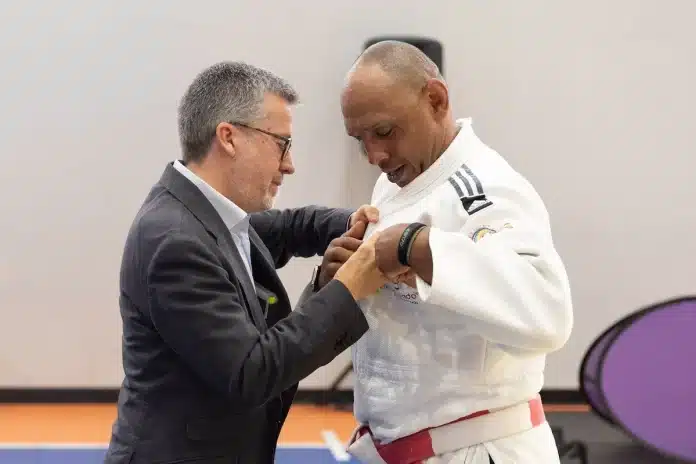A Câmara Municipal de Lisboa distinguiu Nuno Delgado com a Medalha Municipal de Mérito Desportivo