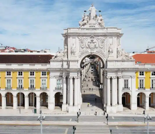 Lisboa lança formação para agentes económicos do comércio e turismo